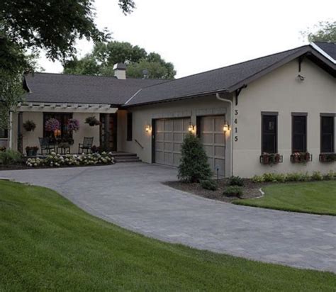 l shaped house with garage